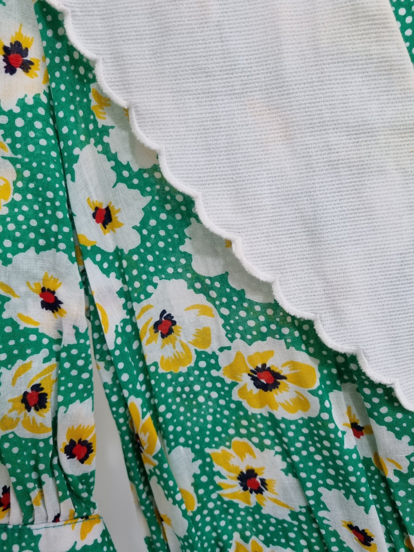 Vintage Midsize Dress (MEDIUM) - Vintage Appreciation Society