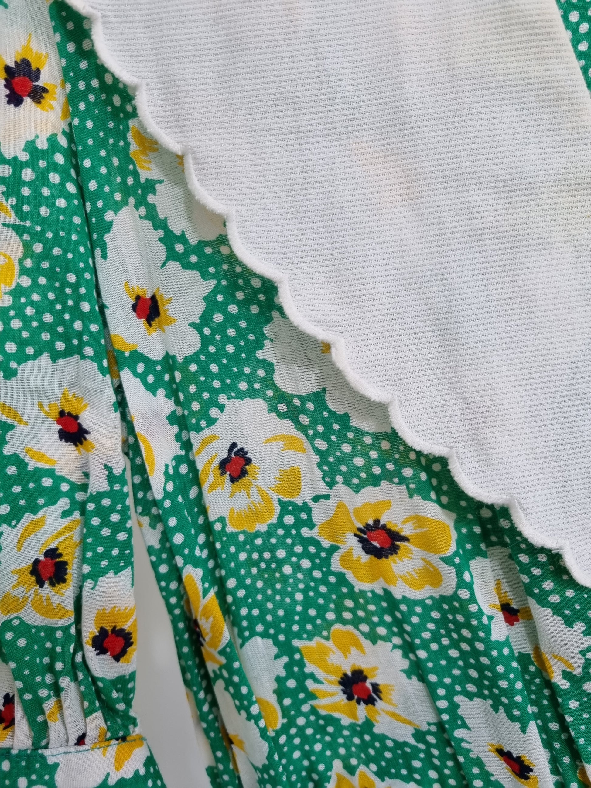 Vintage Midsize Dress (MEDIUM) - Vintage Appreciation Society