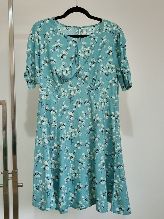 Vintage Midsize Tea Dress UK 14 - Vintage Appreciation Society