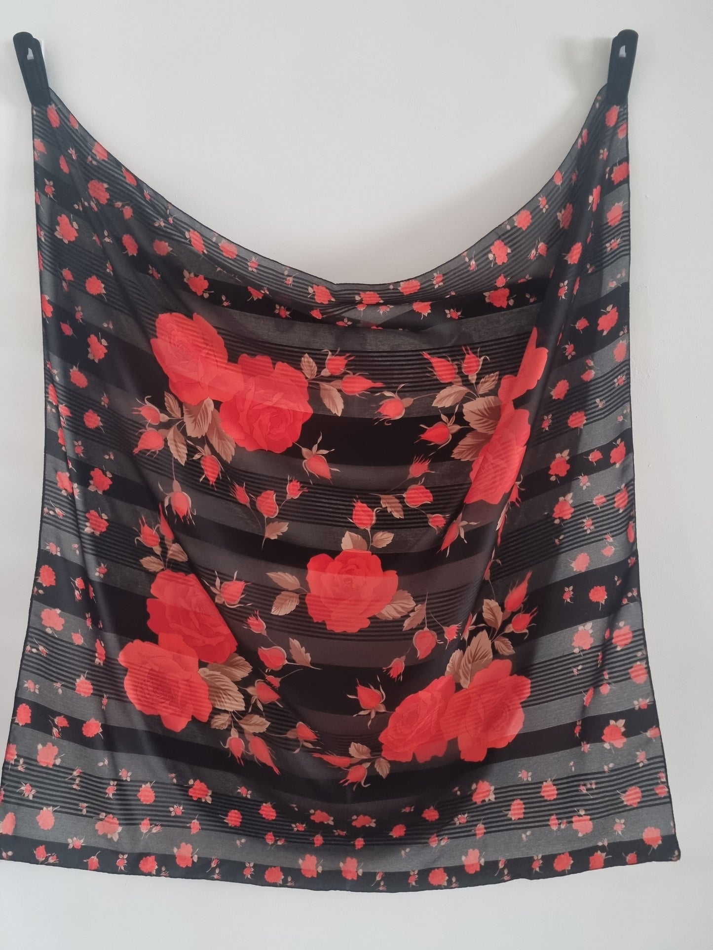 Vintage Black and Red Roses Floral Romantic Scarf Polyester 88cmx88cm