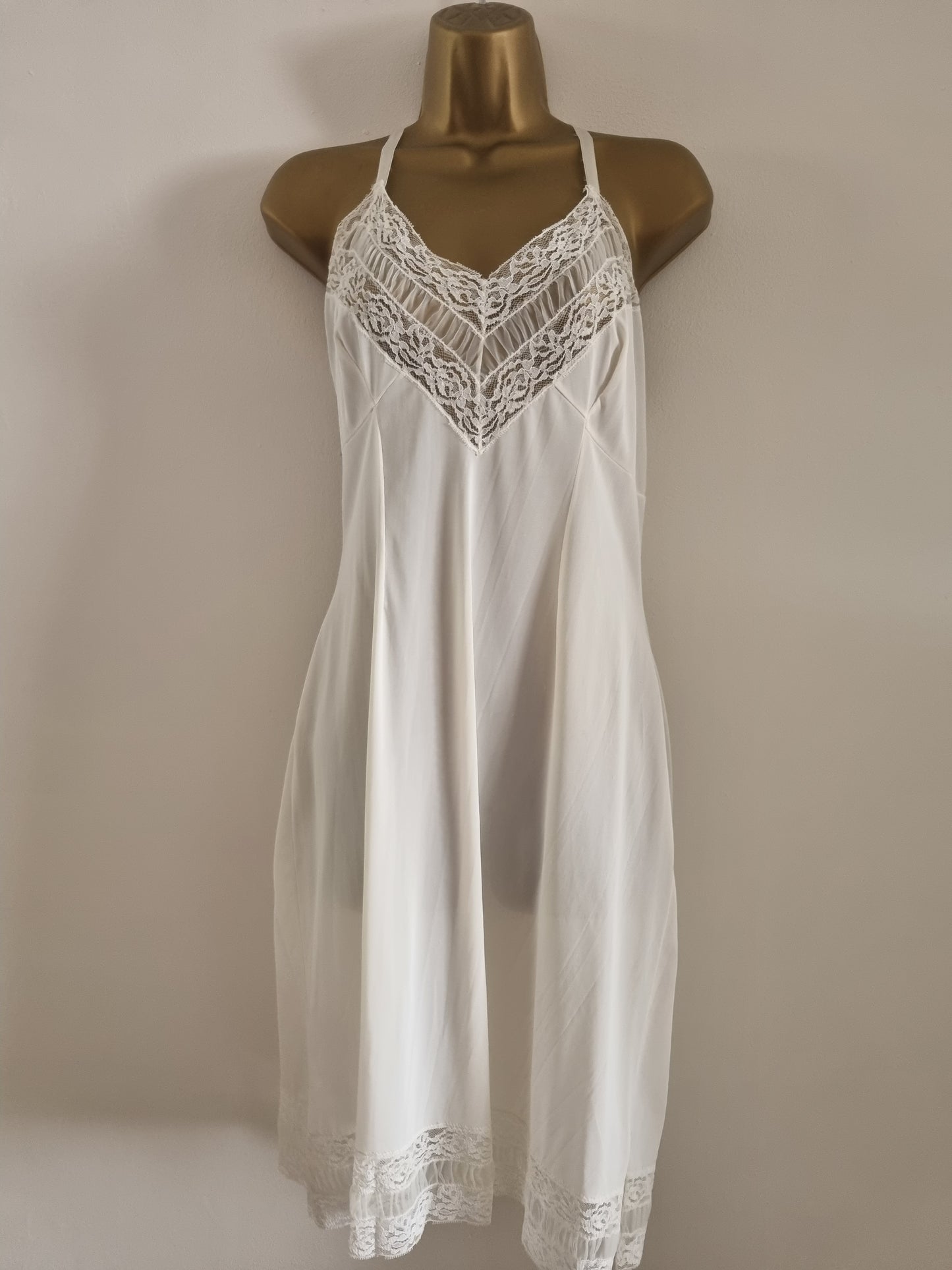 Vintage White Plunge Slit Hem Lace Slip Dress for Elegant Evenings