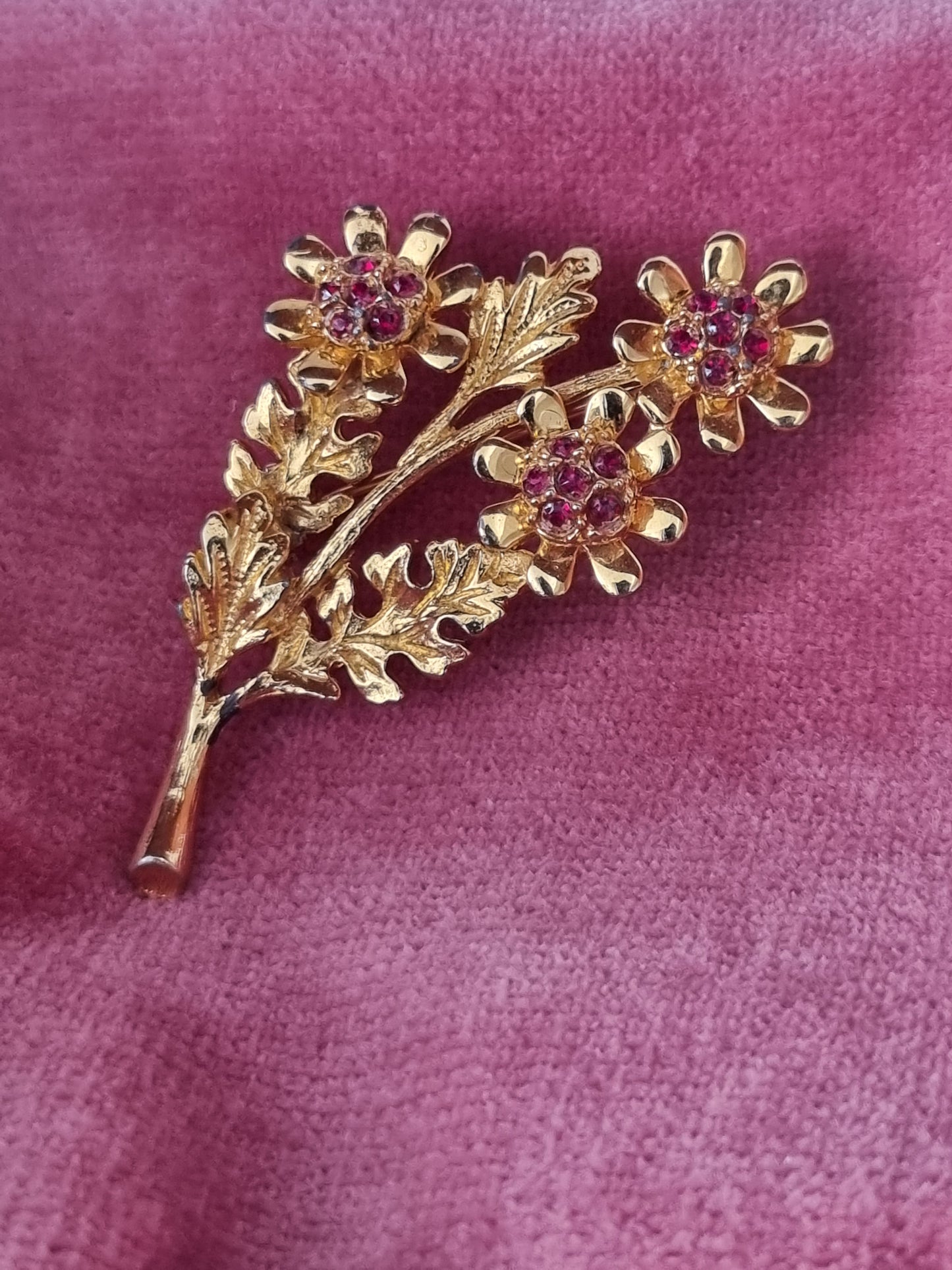 Vintage Brooch Gold Tone Red Rhinestones Three Flower Floral