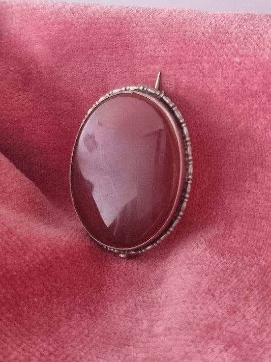 Vintage Brooch Silver Celtic Red Carnelian Oval Gemstone