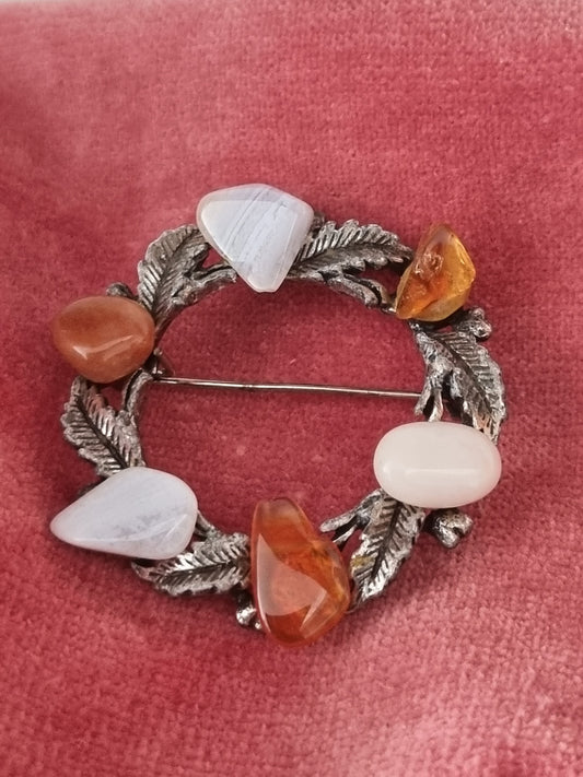 Vintage Brooch Silver Tone Carnelian Agate Wreath