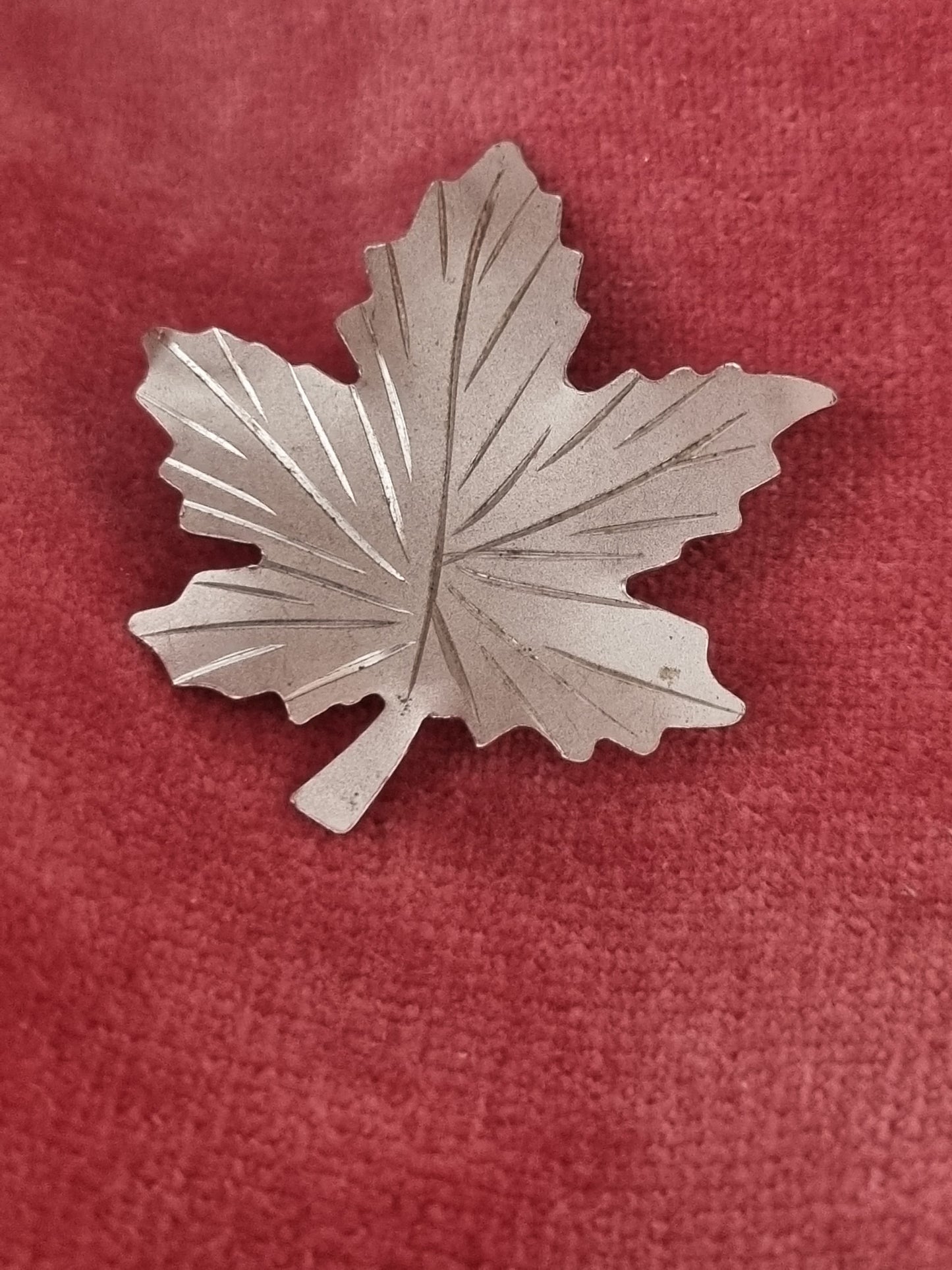 Vintage Brooch Sterling Silver Canadian Maple Leaf Bond Boyd