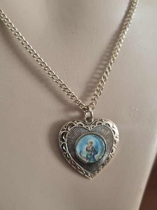 Vintage Necklace St Christopher Gold Tone Heart Cameo Religious Costume Chain
