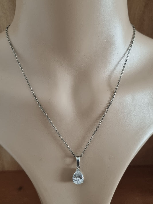 Vintage Necklace 925 Sterling Silver Cubic Zirconia Single Drop Pear Pendant. Costume Chain