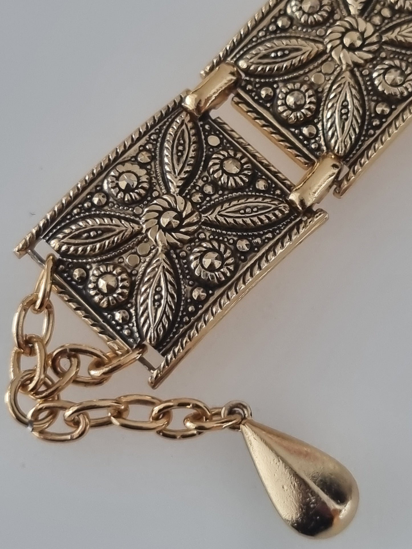 Vintage Bracelet Gold Tone Floral Chunky Jewellery