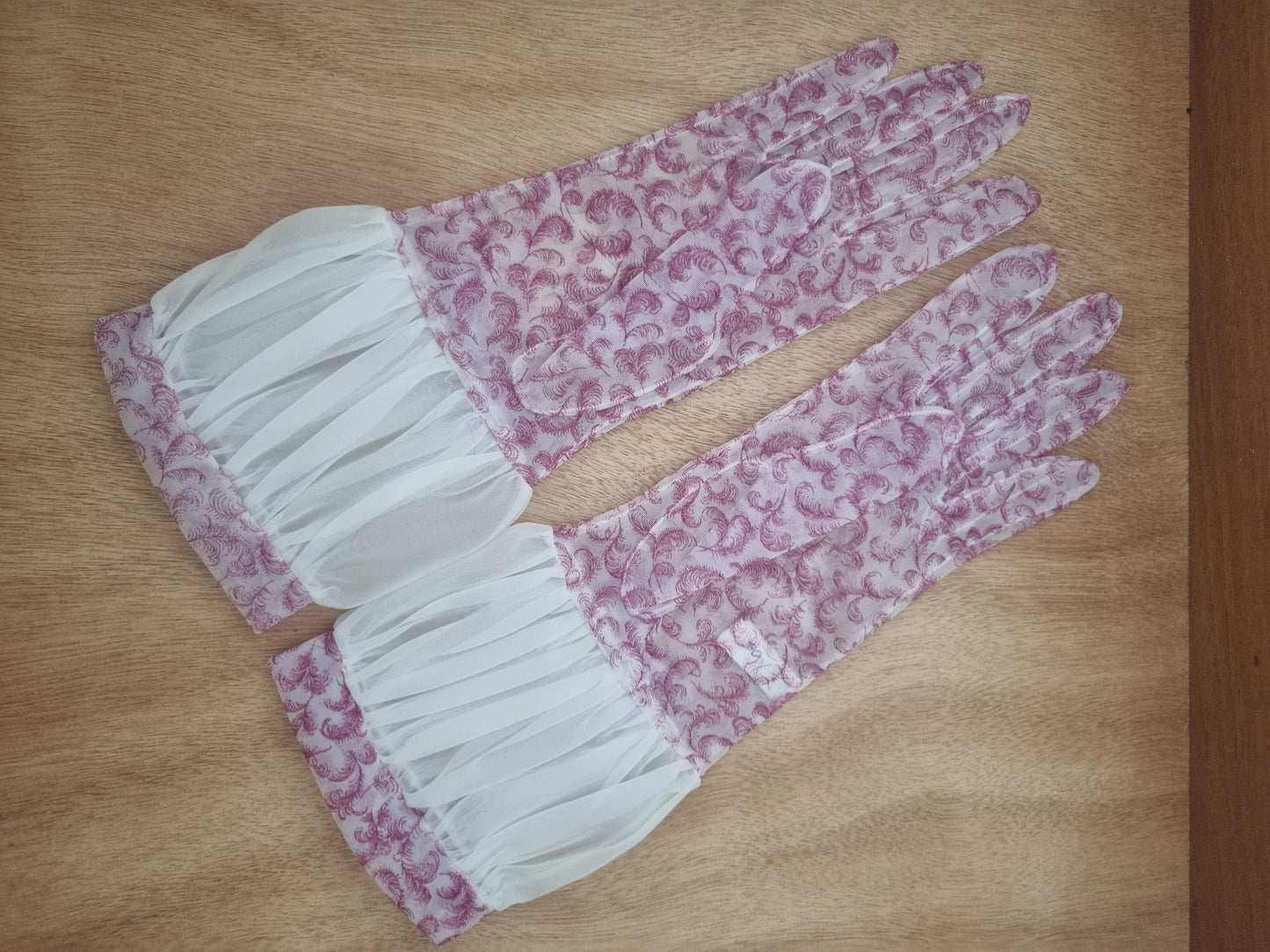 Vintage Gloves Purple White Sheer Feather Polymix Short Gant Made in England