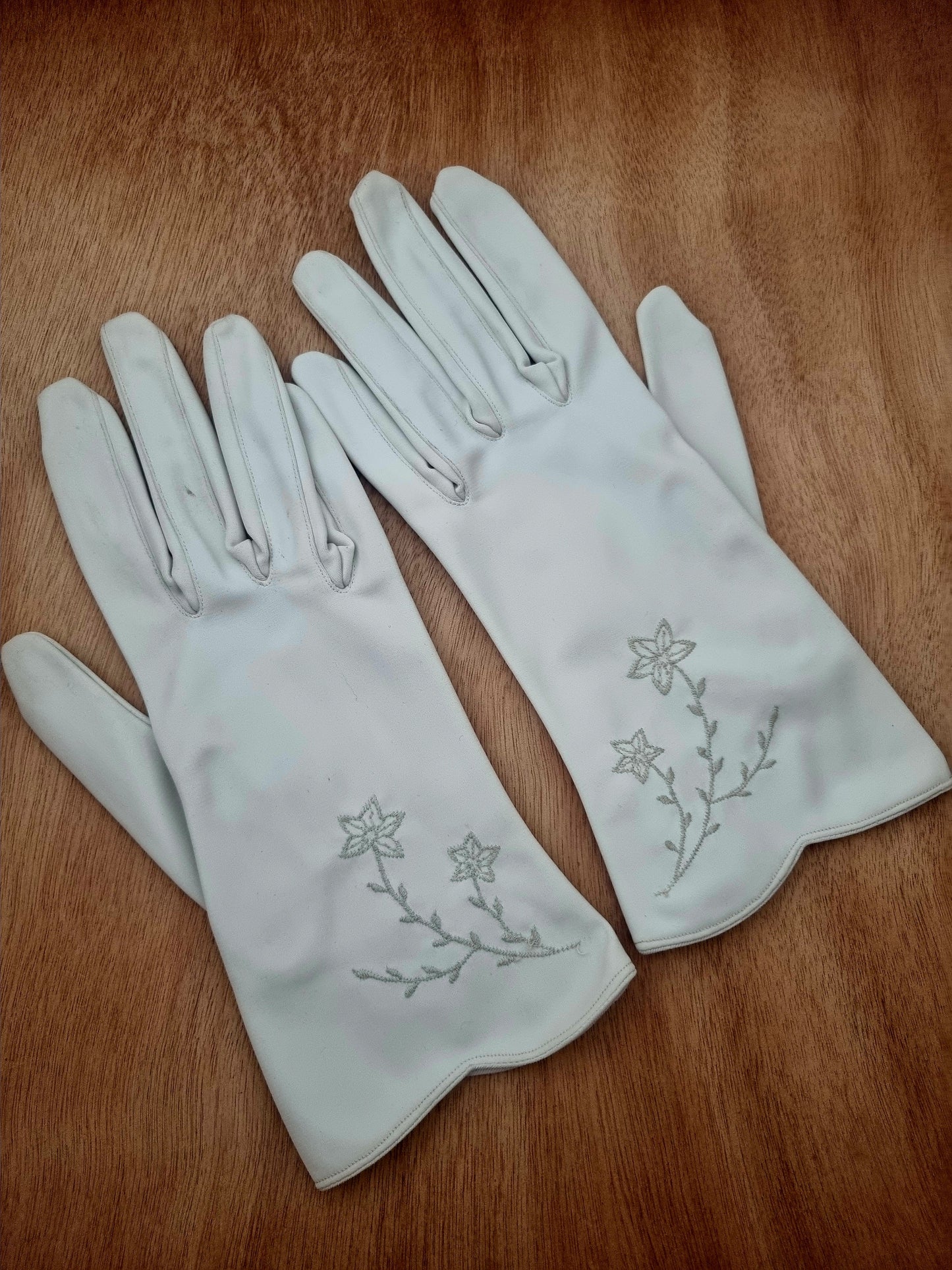 Vintage Gloves Cream Polymix Floral Embroidery Made in England