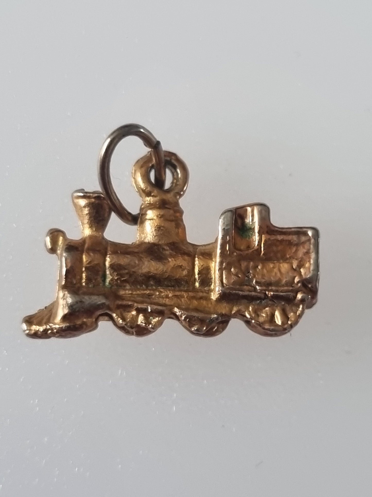 Antique Charm Train Locomotive Gold Tone
