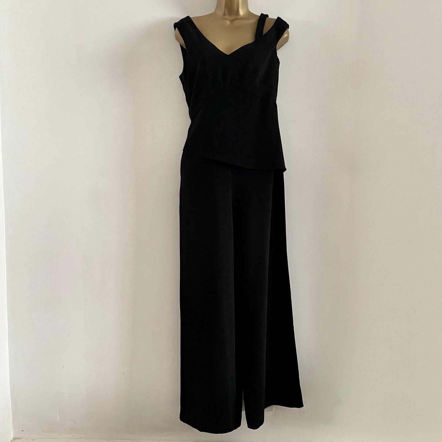 Vintage Fenn Wright Manson Black stretch off the shoulder jumpsuit. Straight leg