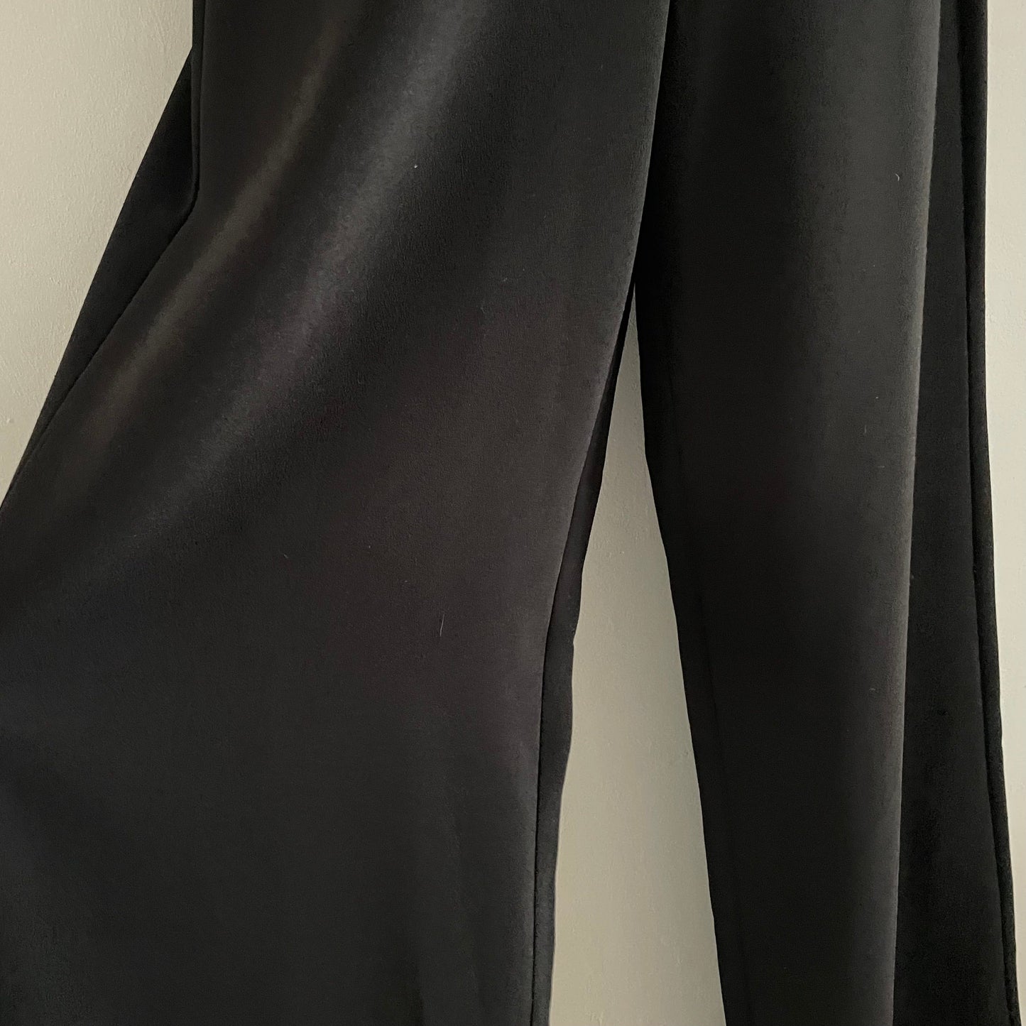 Vintage Fenn Wright Manson Black stretch off the shoulder jumpsuit. Straight leg