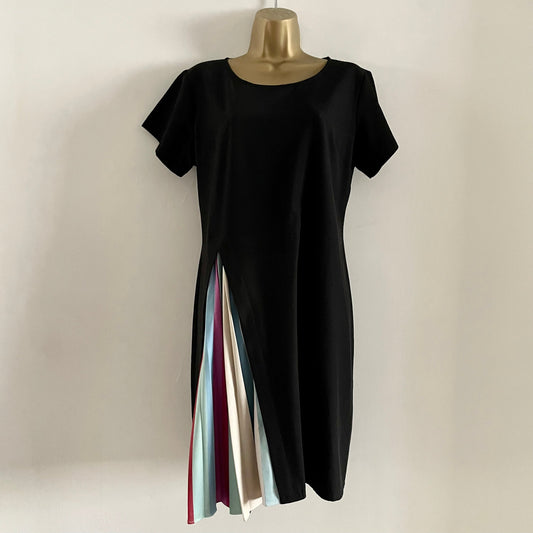 Preloved Black short sleeve rainbow pleat insert contrast. Knee length.