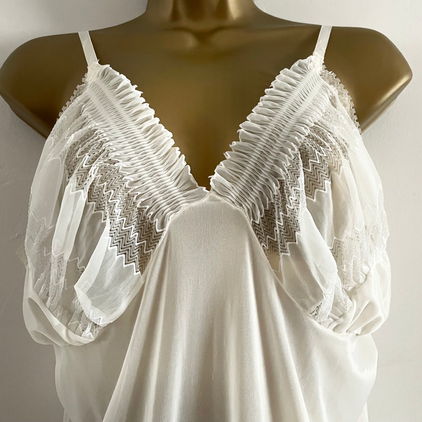 Antique Vintage 1920s white delicate midi slip dress pleated zig-zag lace trim, ruffle, V-neck.