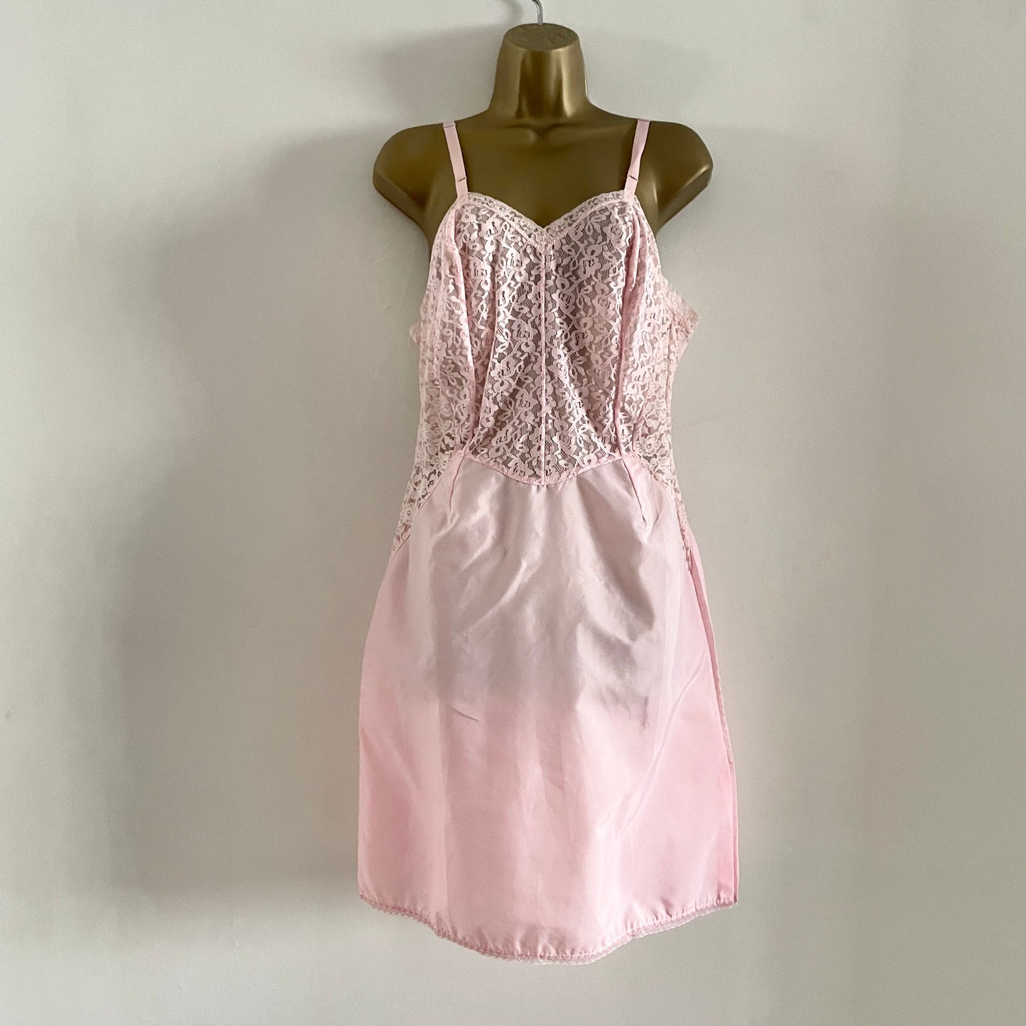 Vintage St. Michael bri-nylon lycra baby pink lace bust & trim slip dress midi.