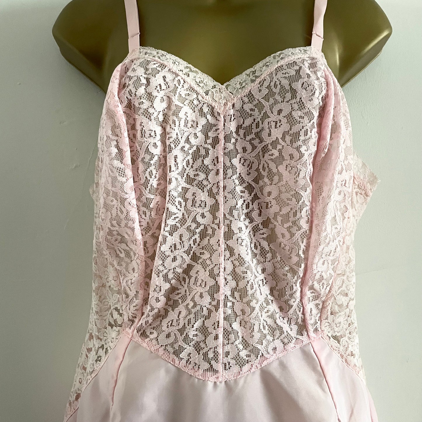 Vintage St. Michael bri-nylon lycra baby pink lace bust & trim slip dress midi.