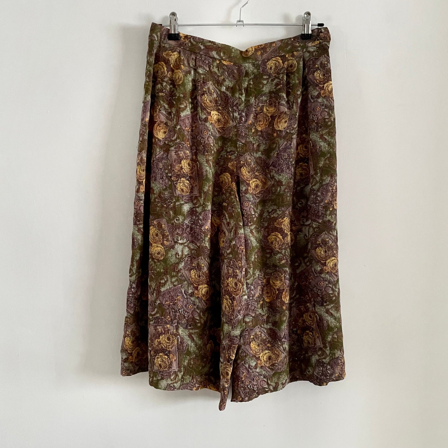 Vintage green & purple floral shorts culottes