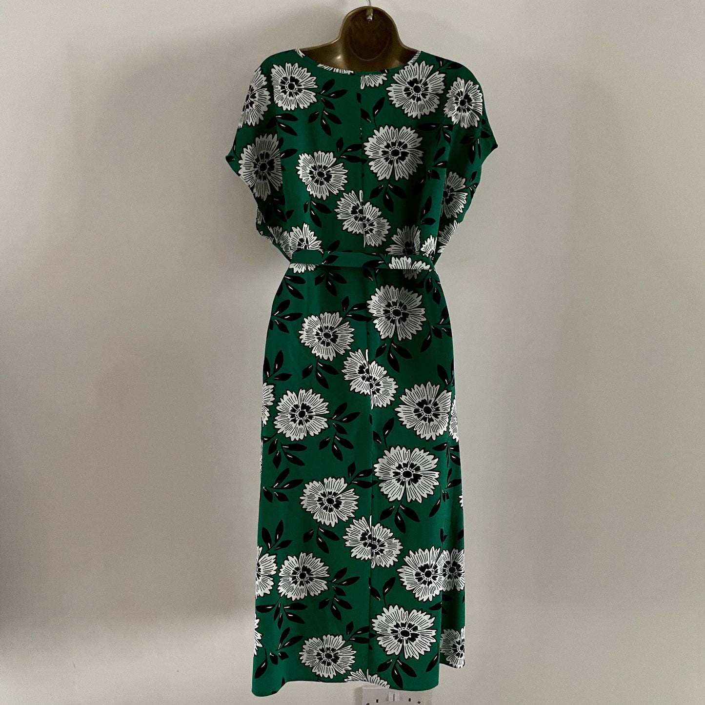 Preloved Green & White Summer Dress With tie Waist & V-neck.