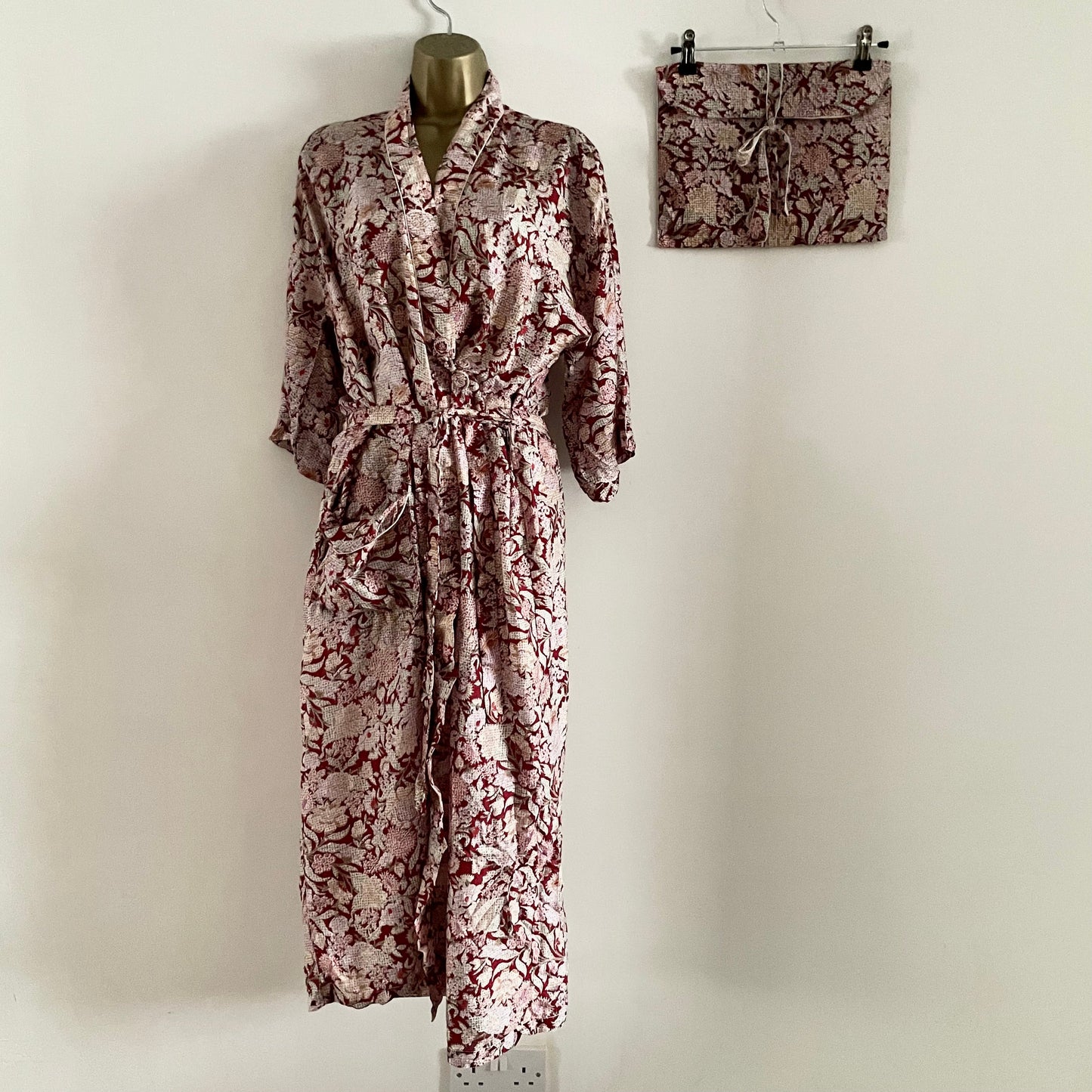 Vintage Dressing Gown Robe Block Print Style Handcrafted Floral Pattern with Matching Bag.