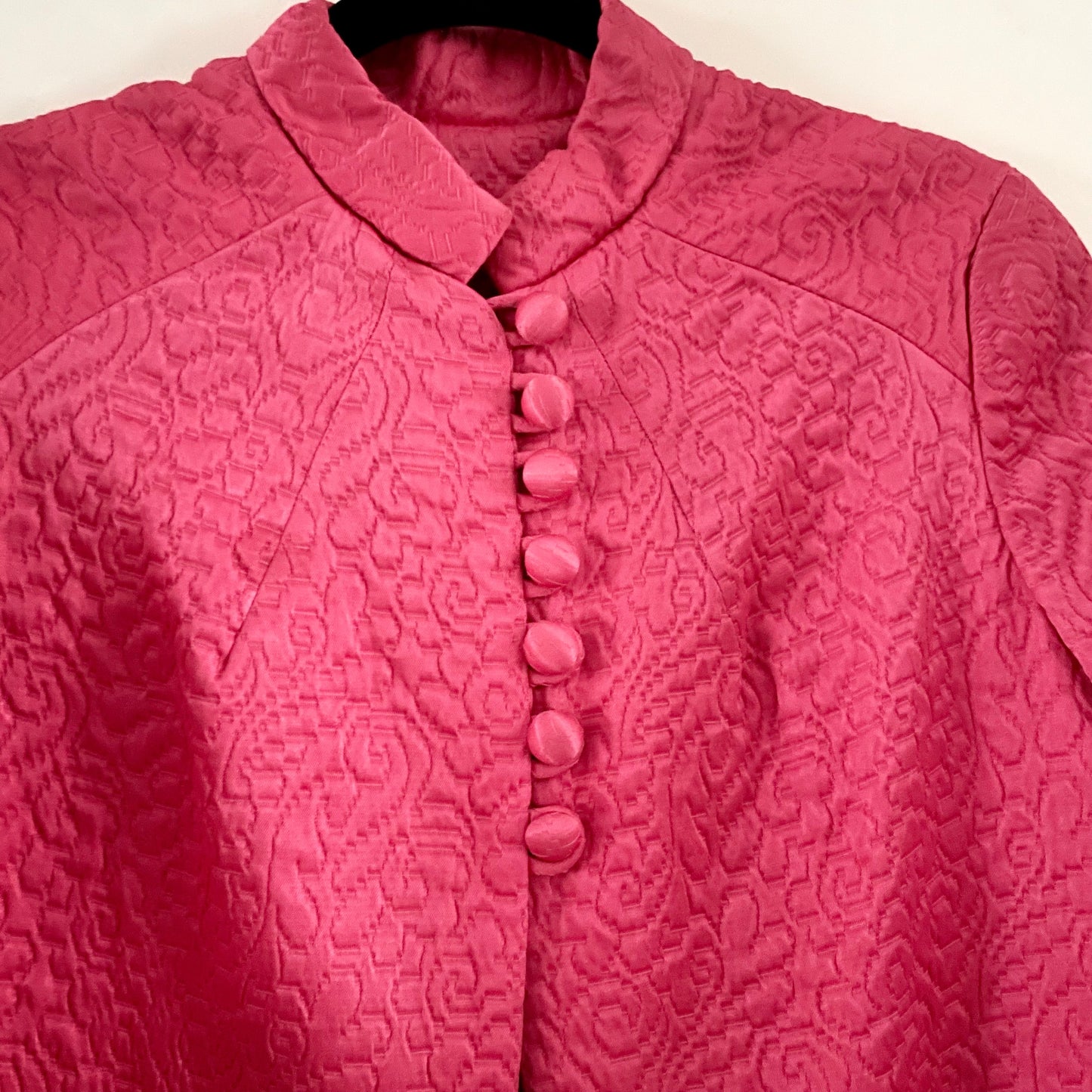 Vintage Set Bright Pink long sleeve jacket & short sleeve shift dress. Lined Textured fabric. Many buttons