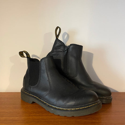 Dr Martens BLACK CHELSEA BOOTS WITH ZIP 2976 ANKLE WOMEN