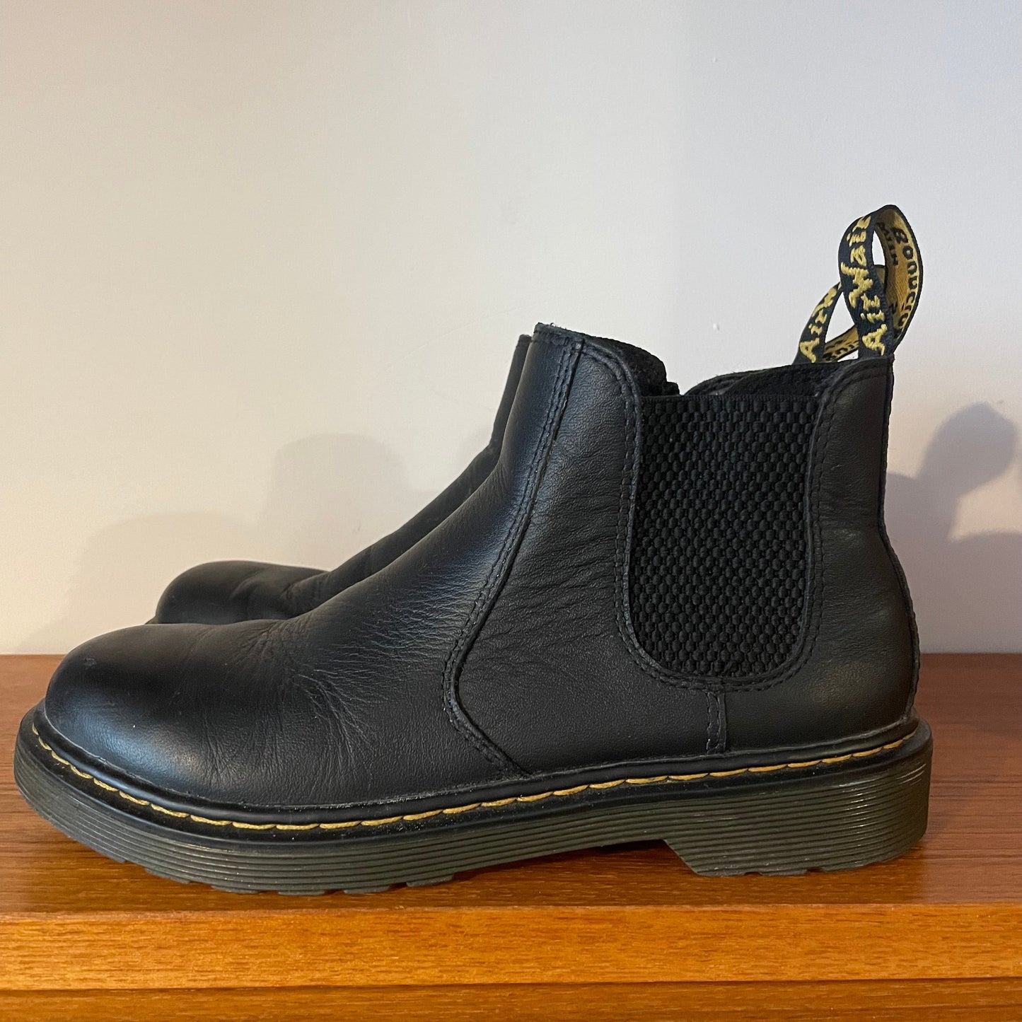 Dr Martens BLACK CHELSEA BOOTS WITH ZIP 2976 ANKLE WOMEN