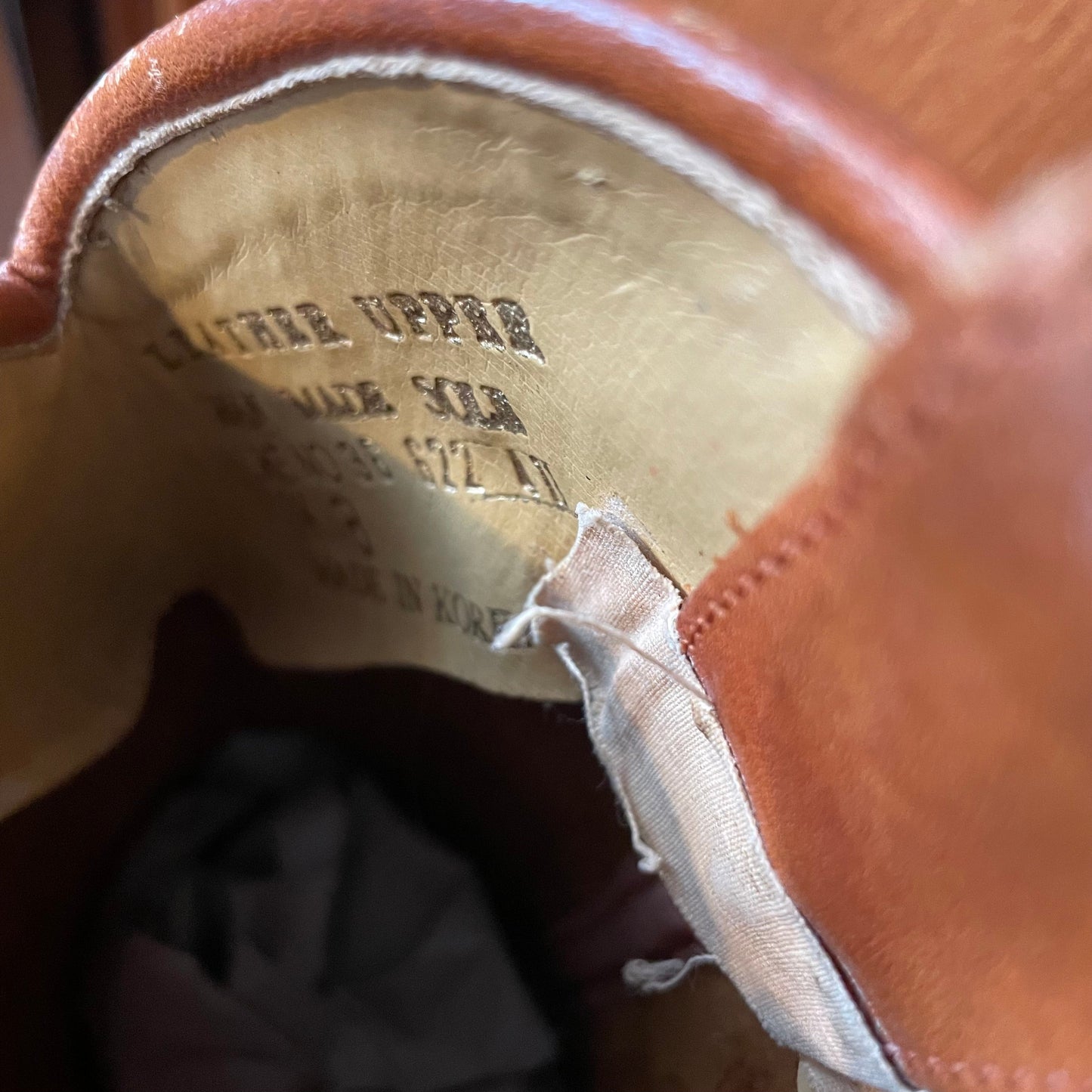 Vintage TAN ORANGE BROWN COWBOY BOOTS WITH COMPLIMENTARY STITCHED DESIGN