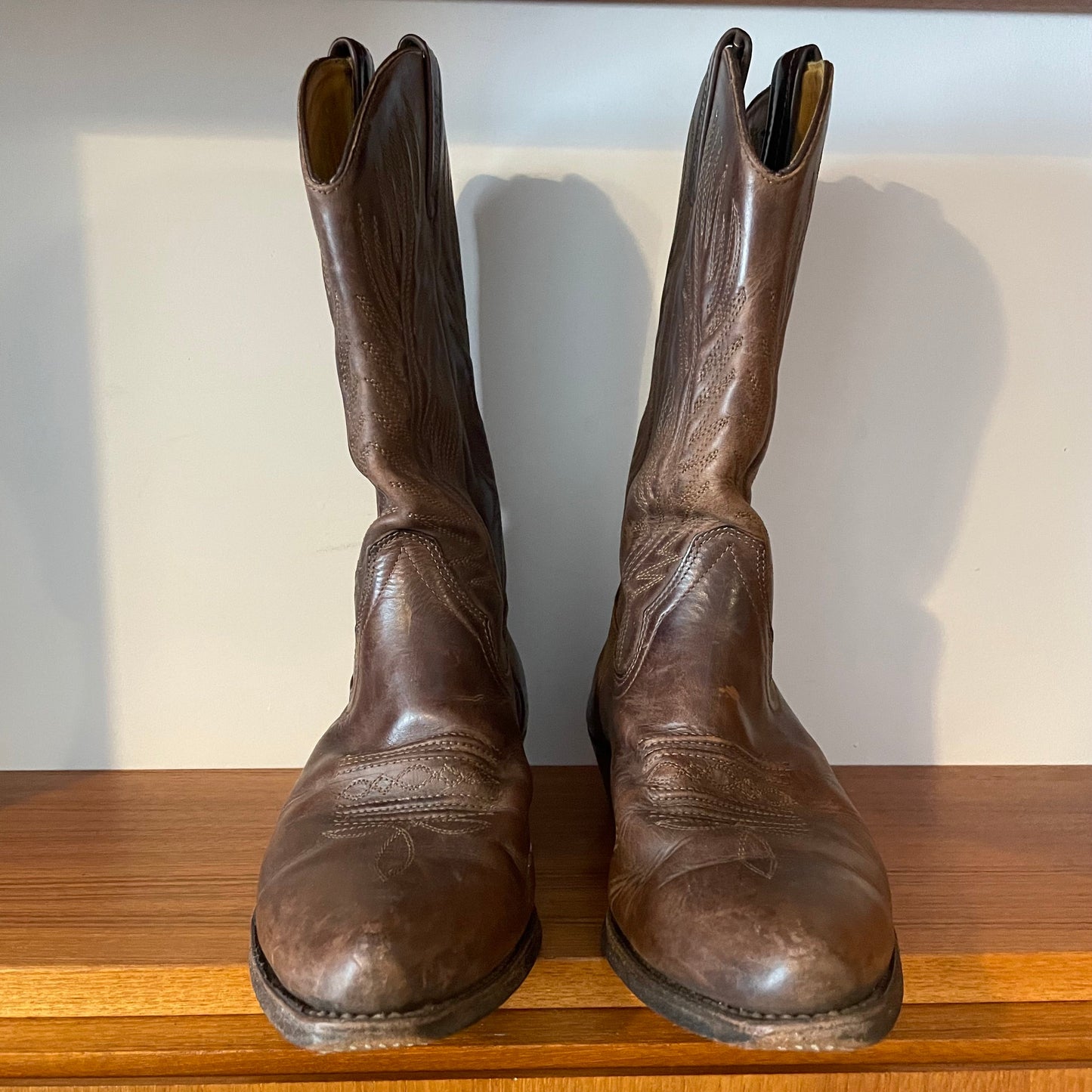 Vintage Cowboy Boots LOBLAN BROWN LEATHER COWBOY BOOTS WITH STITCHED DESIGN