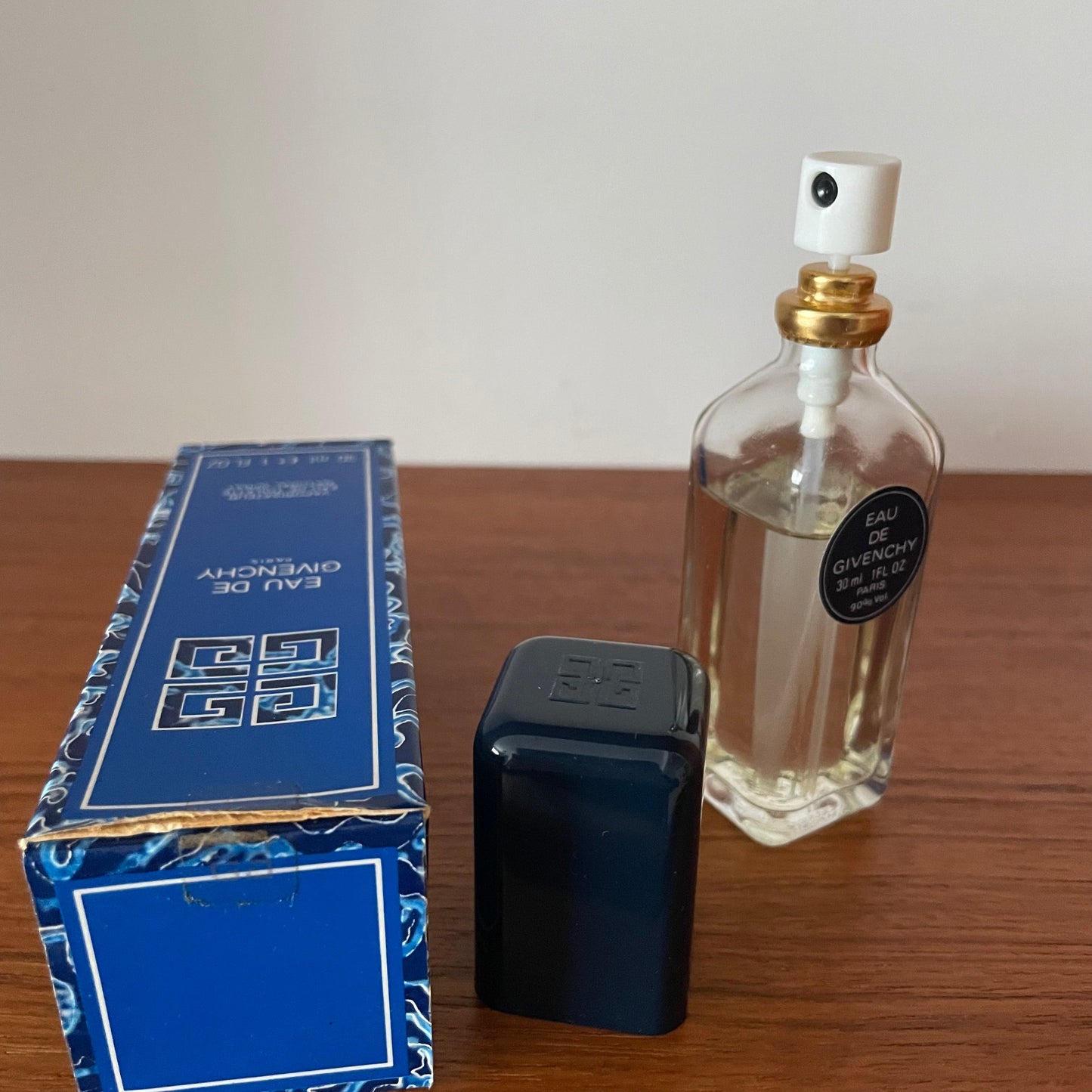 Vintage Eau De Givenchy. Eau De Toilette. 30ml. 85% Full.