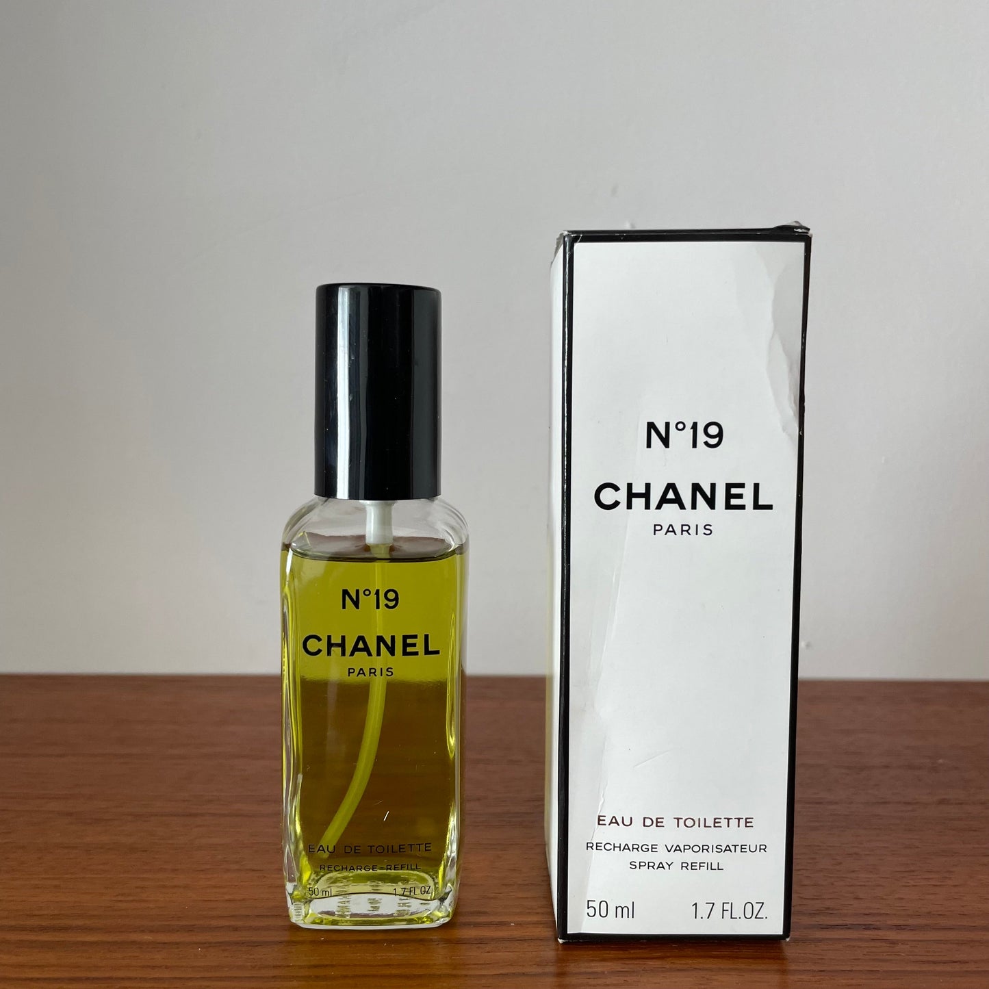 Vintage No 19 Chanel Eau De Toilette Spray Refill. 50ml. 90% Full.