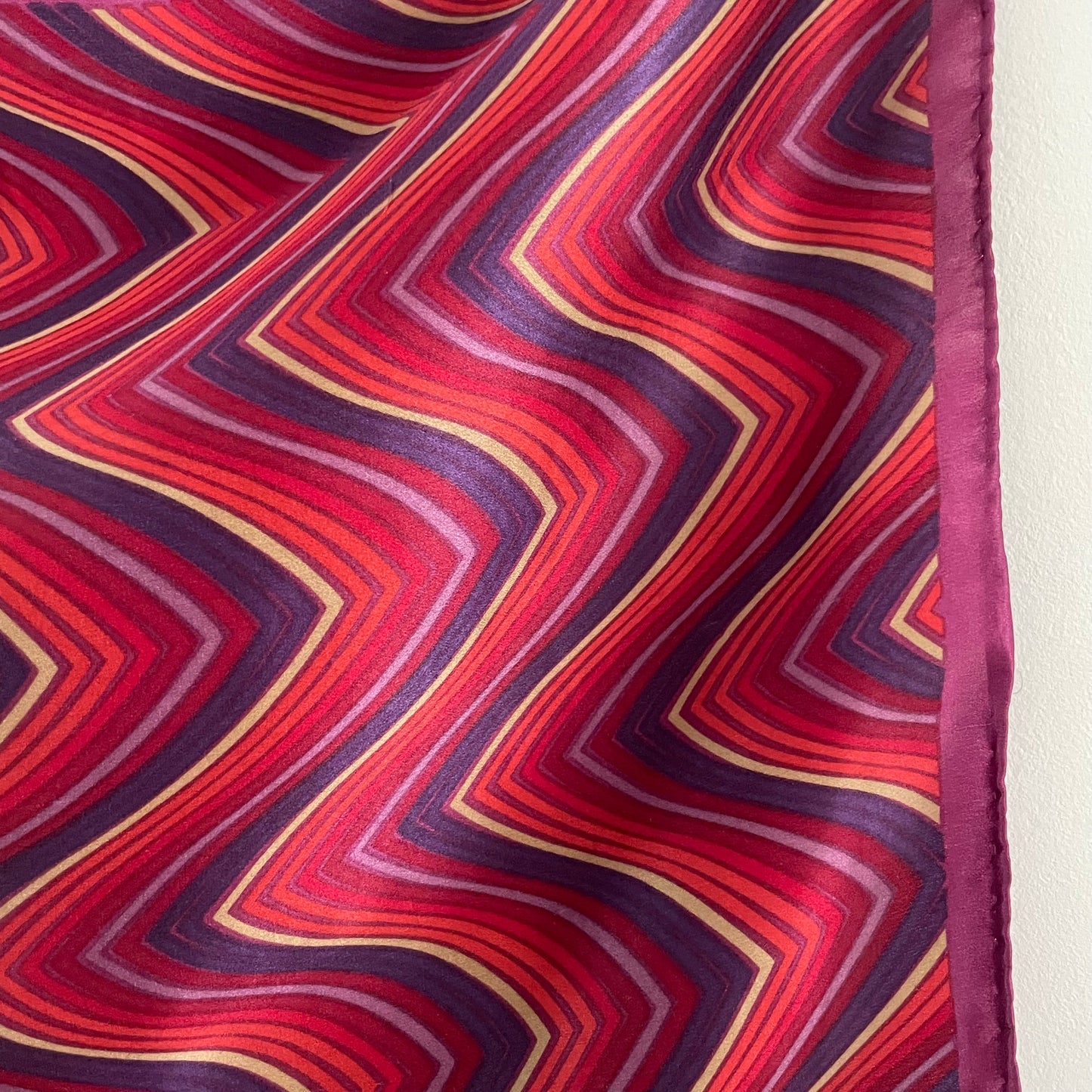 Vintage Pink and Purple Zig Zag Chevron Pattern Square Scarf 