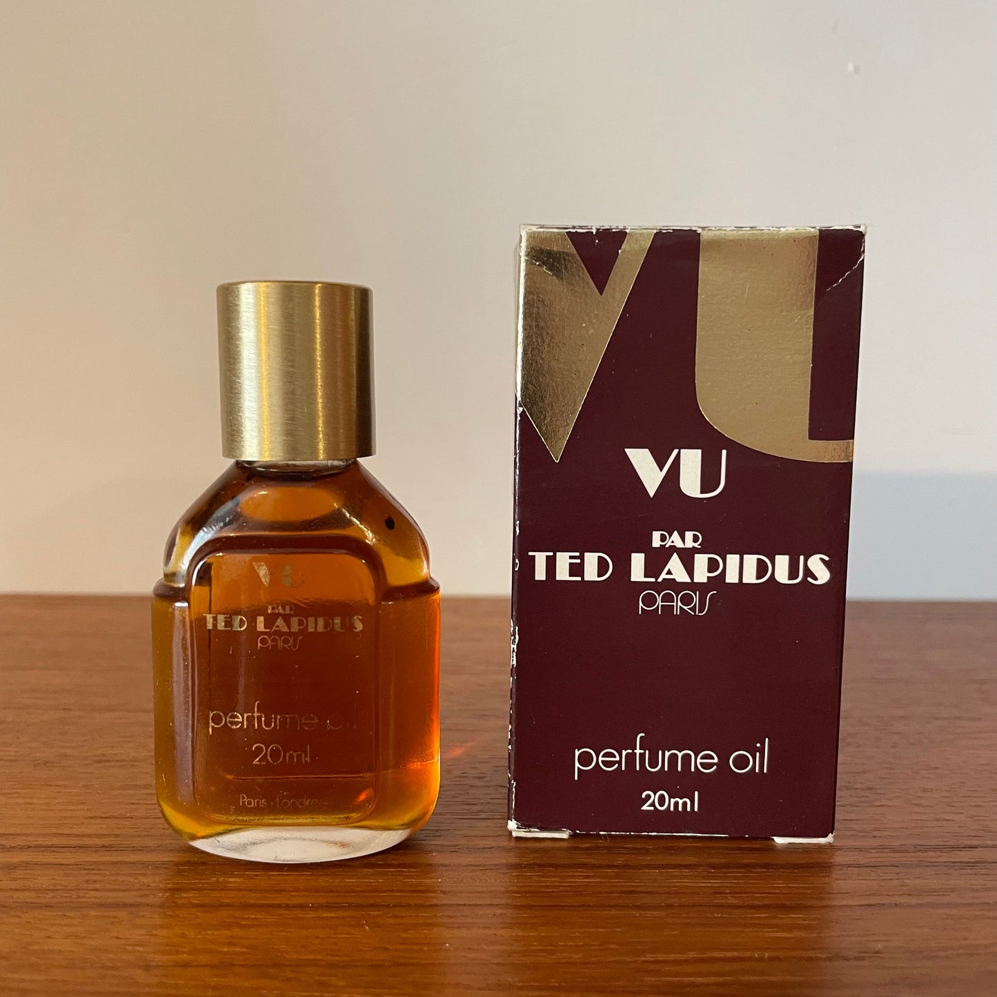 Vintage perfume Vu by Ted Lapidus Perfume Oil 20ml Full Bottle 20ml 1975