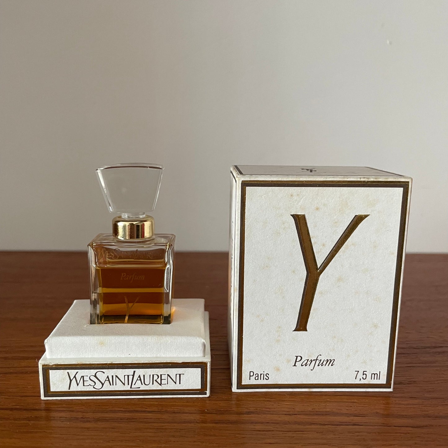 Vintage perfume Y, YSL, Yves Saint Laurent. No.2210, Perfume. 7.5ml 80% full