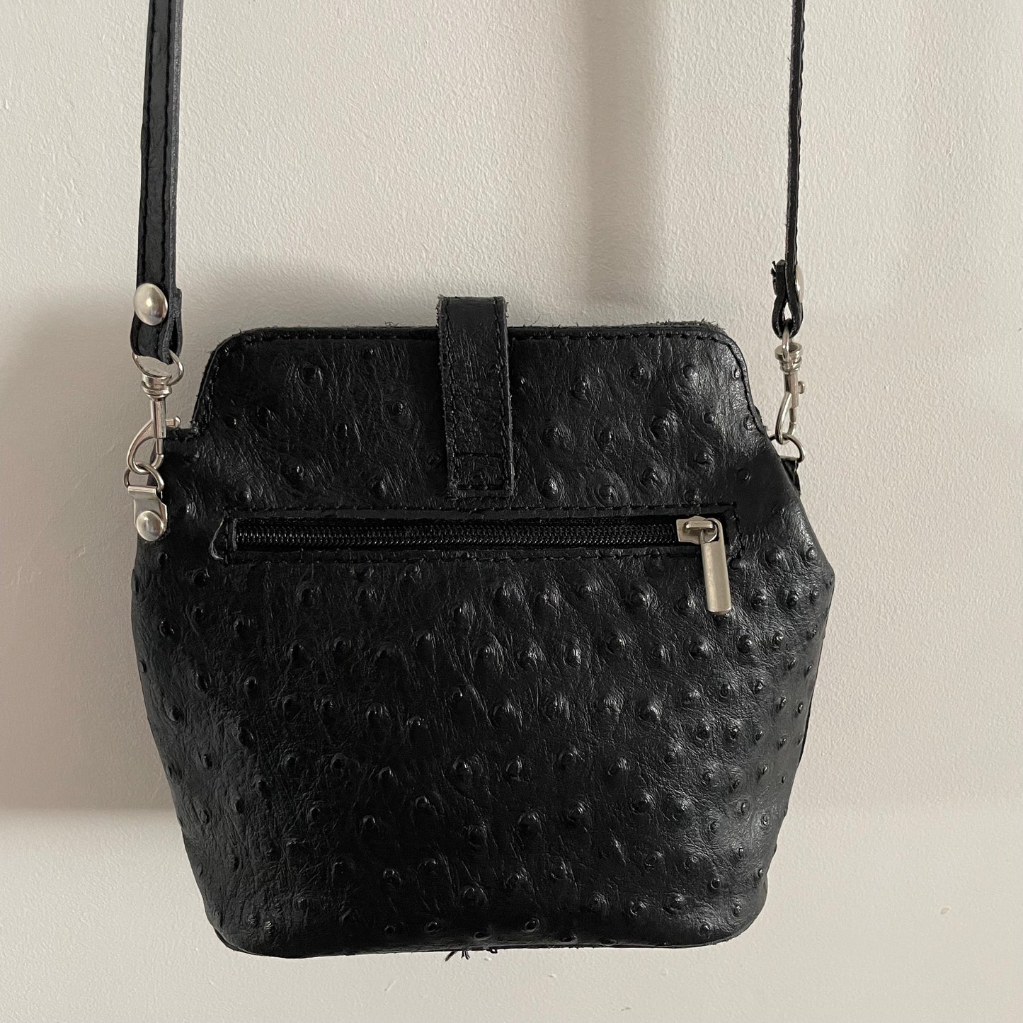 Vintage  Black Textured Real Leather Bucket Shoulder Handbag. Borse in Pellu. Made in Italy