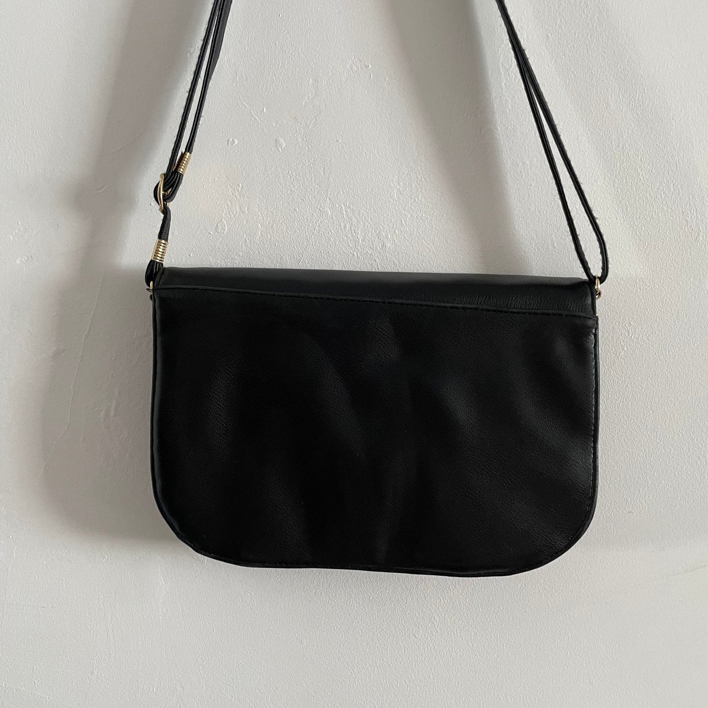 Vintage  5 Compartment Black Leather Envelope Shoulder Handbag