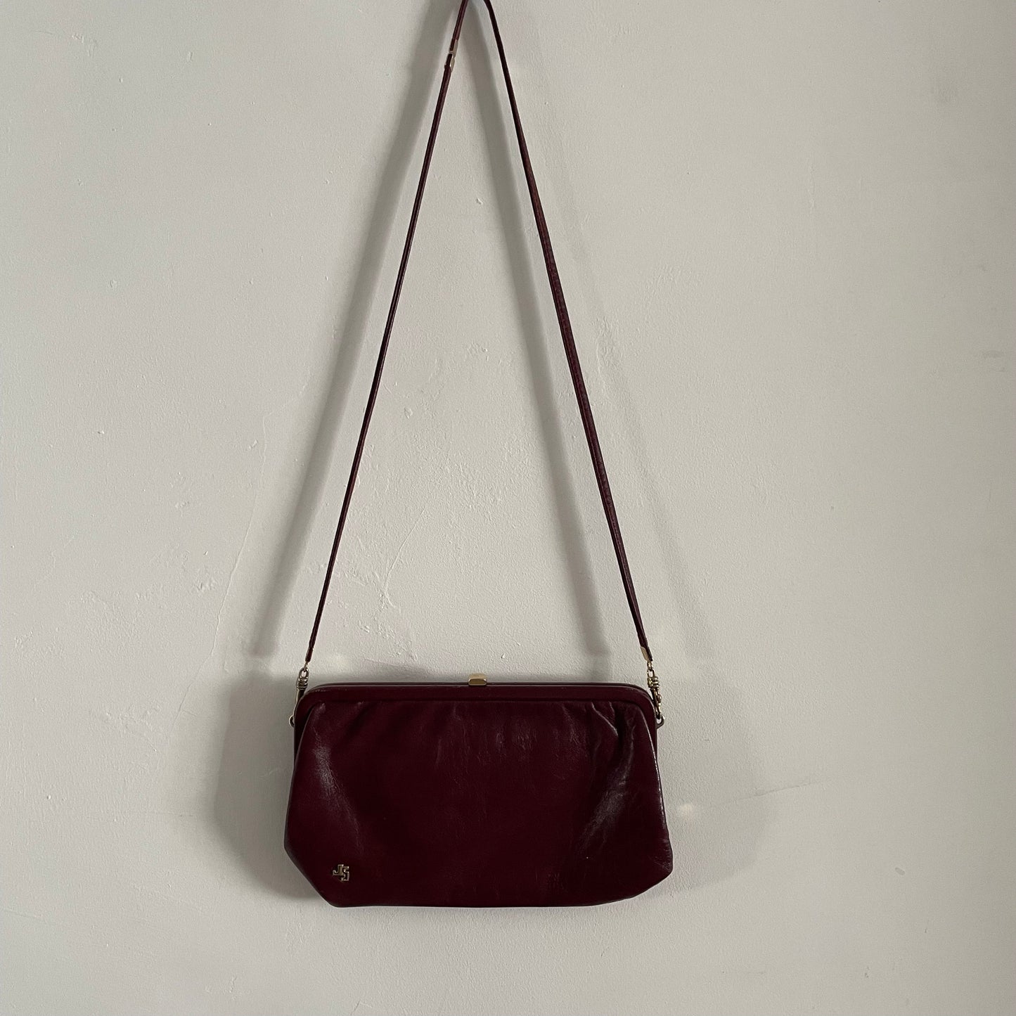 Vintage Jane Shilton Oxblood Bugundy Red Leather Shoulder Handbag. Made in England