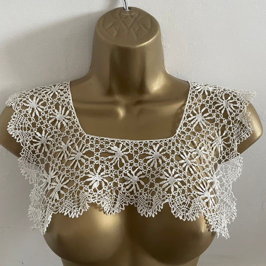 Vintage Collar Antique White Maltese Lace Floral Neckwear