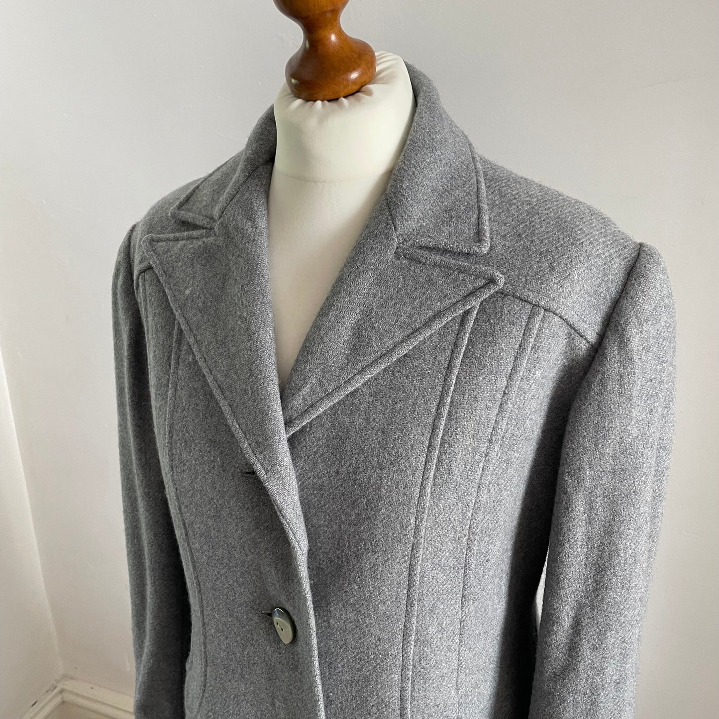 Grey Wool Mid-Length Coat with Buttons and Pink Lining