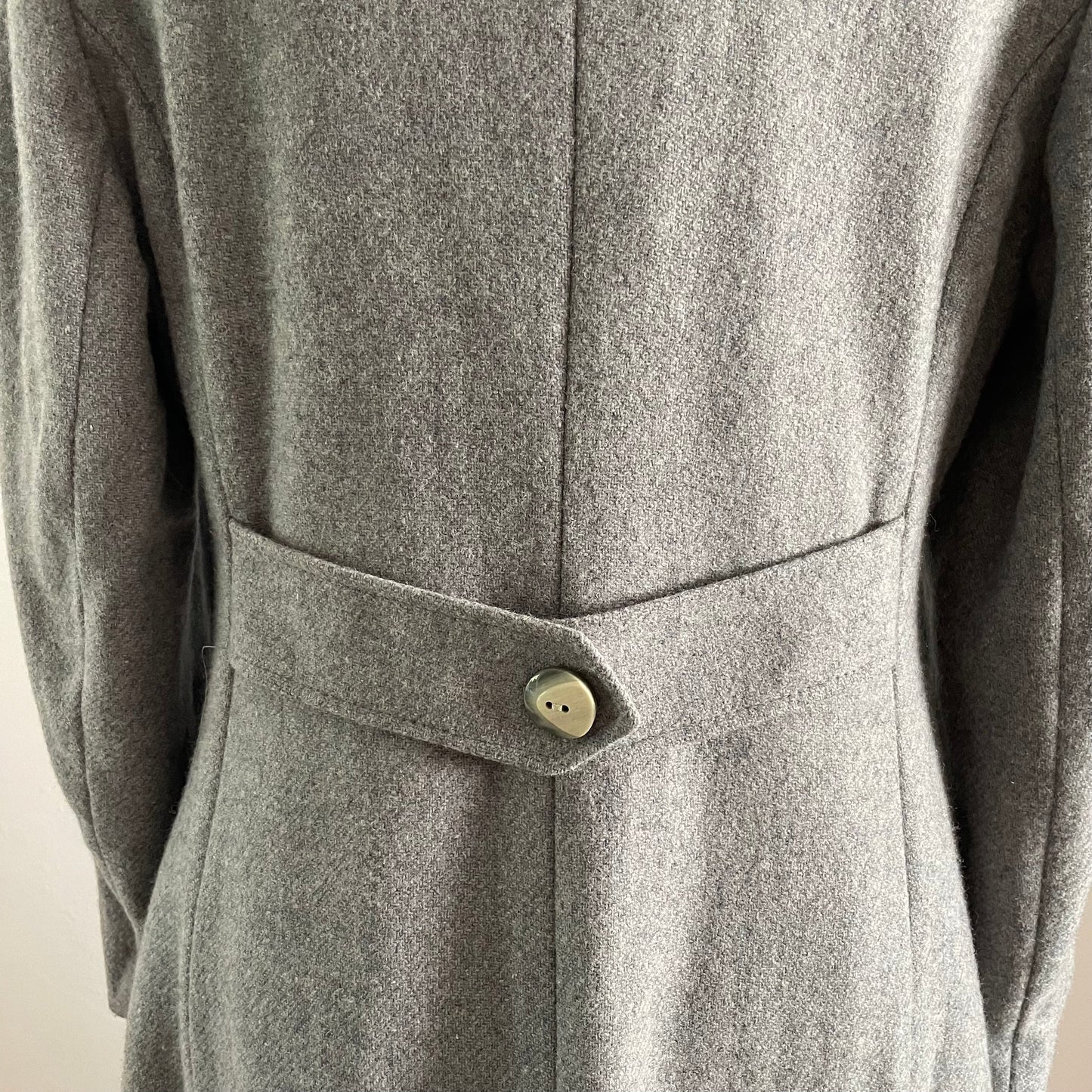 Grey Wool Mid-Length Coat with Buttons and Pink Lining