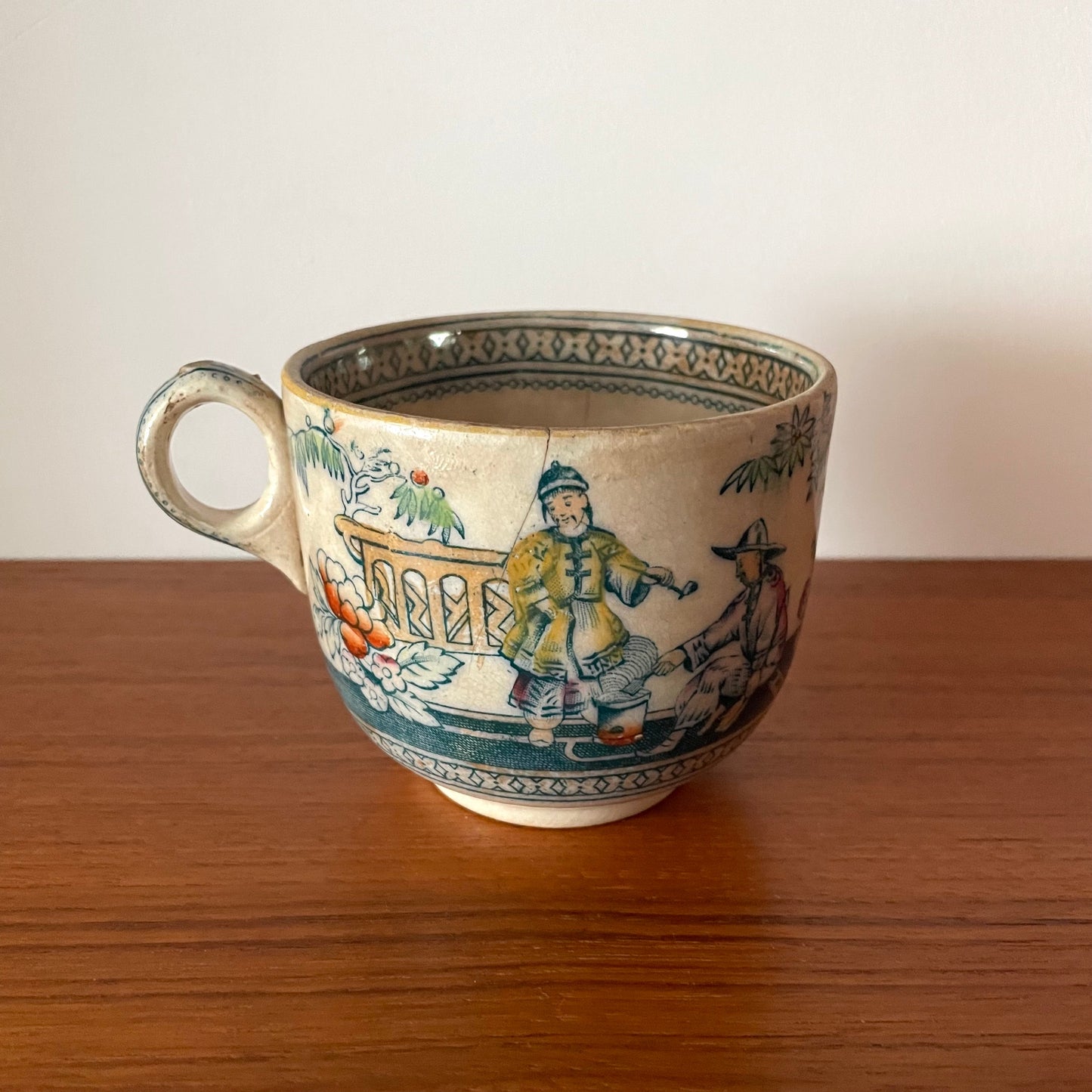 Chinoiserie Ceramics with  Oriental 19th Century Design Georgian Breakfast Tea Cup