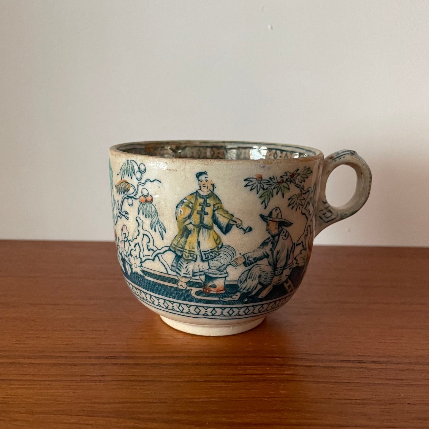 Chinoiserie Ceramics with  Oriental 19th Century Design Georgian Breakfast Tea Cup