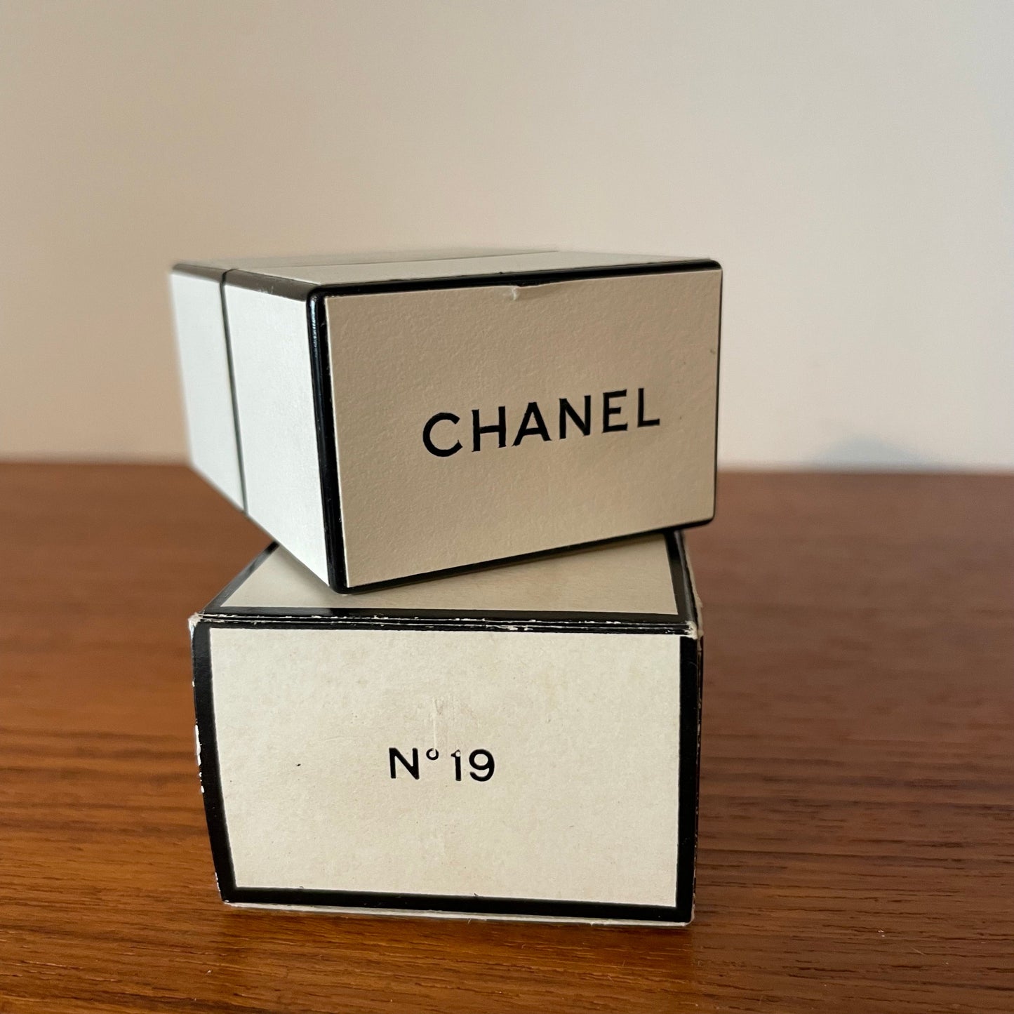 Vintage perfume Chanel No 19 1970 Extrait T.P.M., 7ml, Sealed