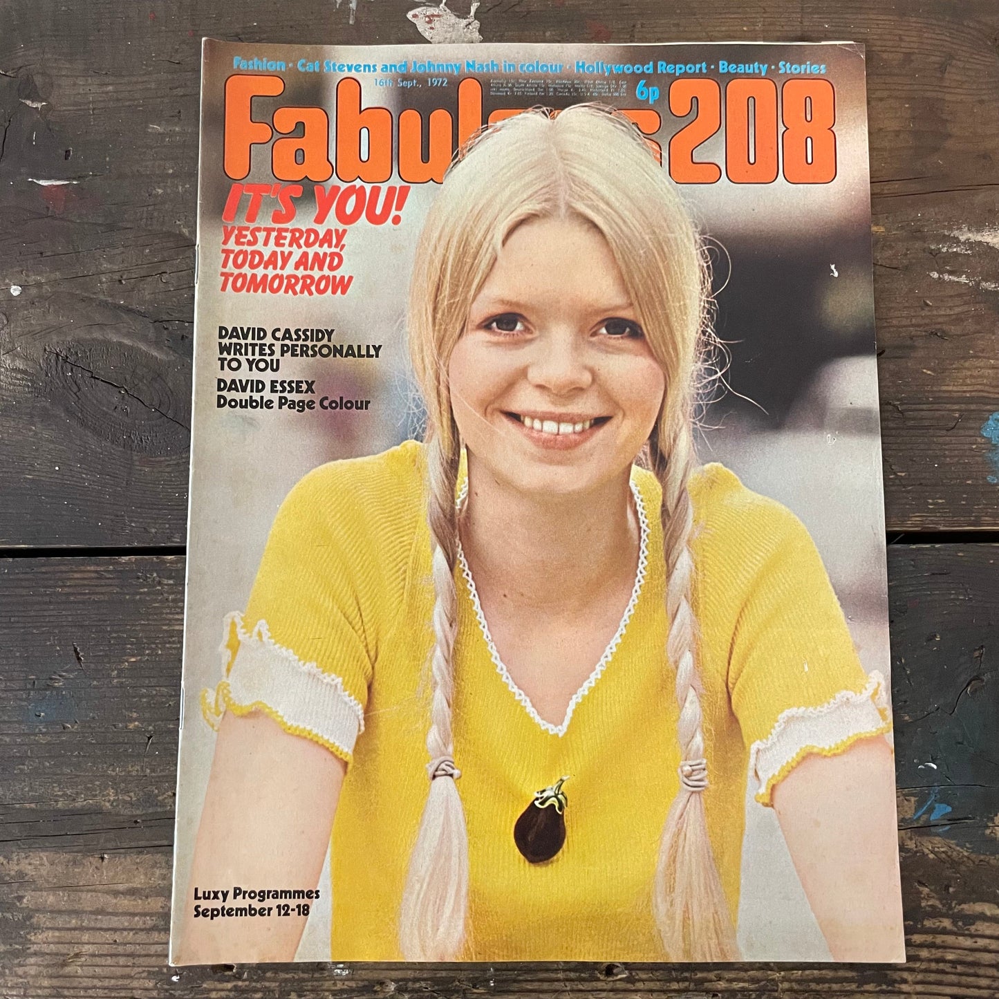 Vintage Fabulous 208 Teen Magazine Paper Ephemera. 16th September 1972.