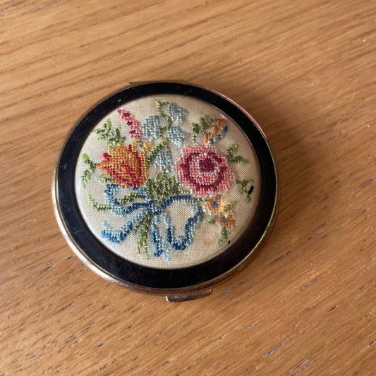 Vintage Petit Point Glitter Bridesmaid Floral Compact Pocket Mirror. Gold Tone