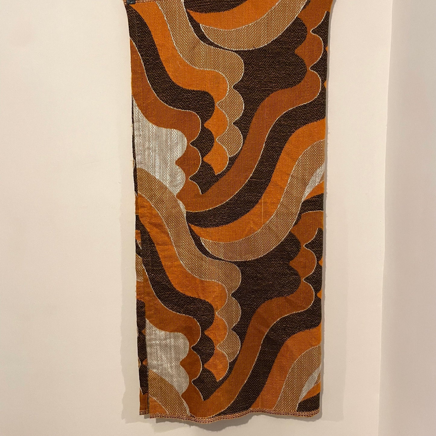 Vintage Orange Swirl Knitted 70s Blanket Throw for Home Décor