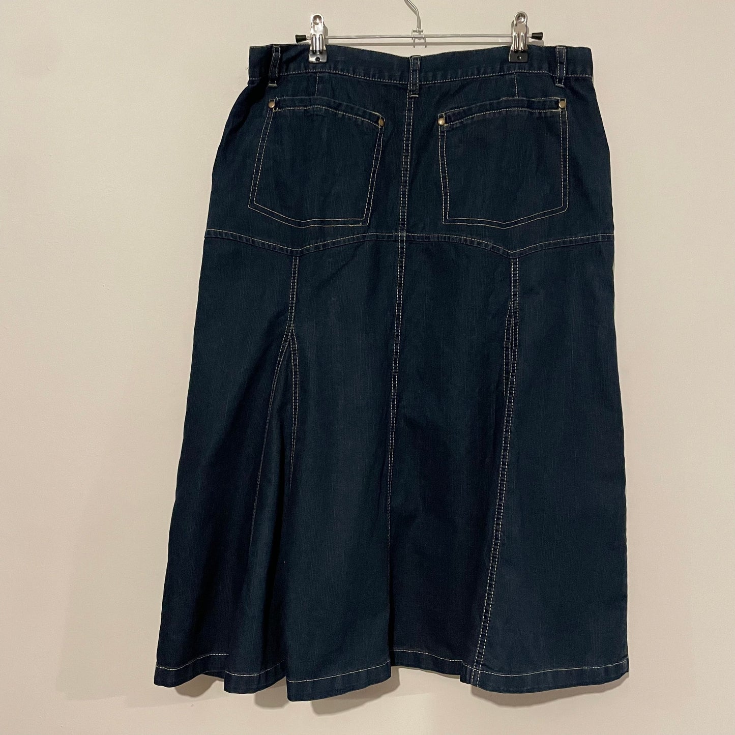 Denim Skirt Mid Length Van Matzen Dark Blue Fit and Flare. Size 16