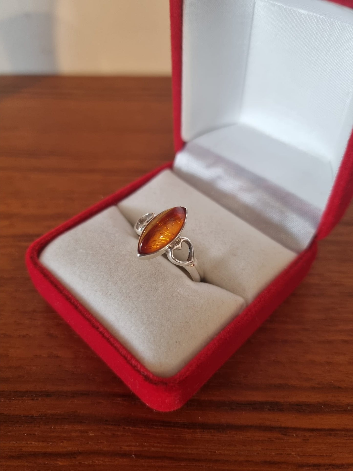 Antique Vintage Raised amber with twin heart detail, sterling silver ring stamped 925. Perfect gift