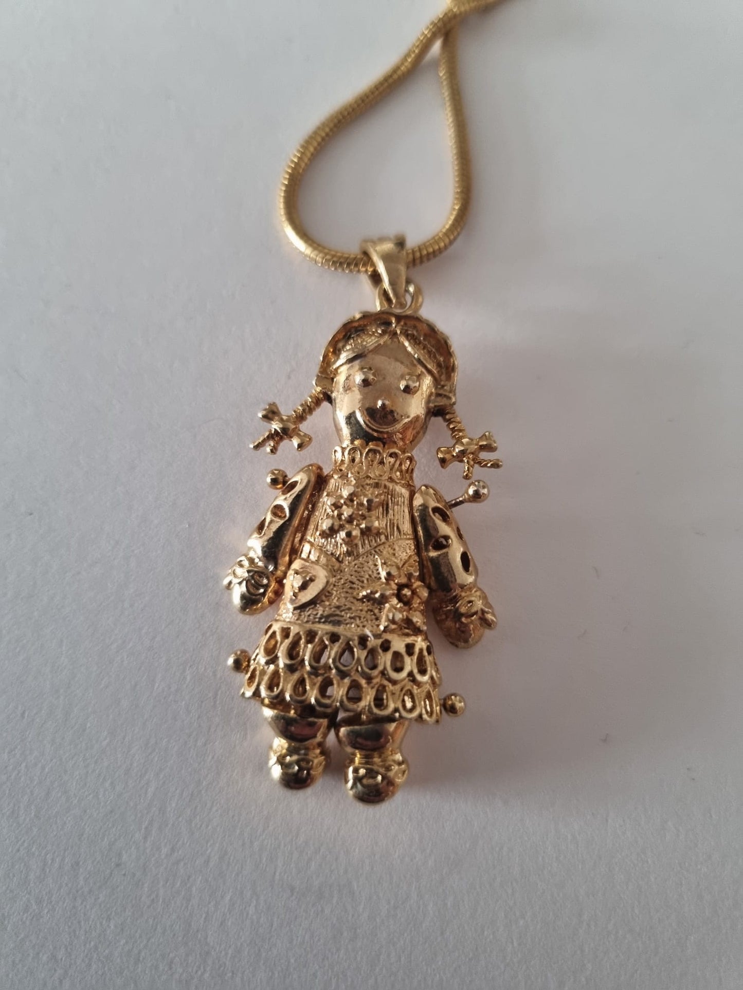 Antique Vintage Preowned 9CT yellow gold Cubic Zirconia ragdoll pendant necklace with original chain