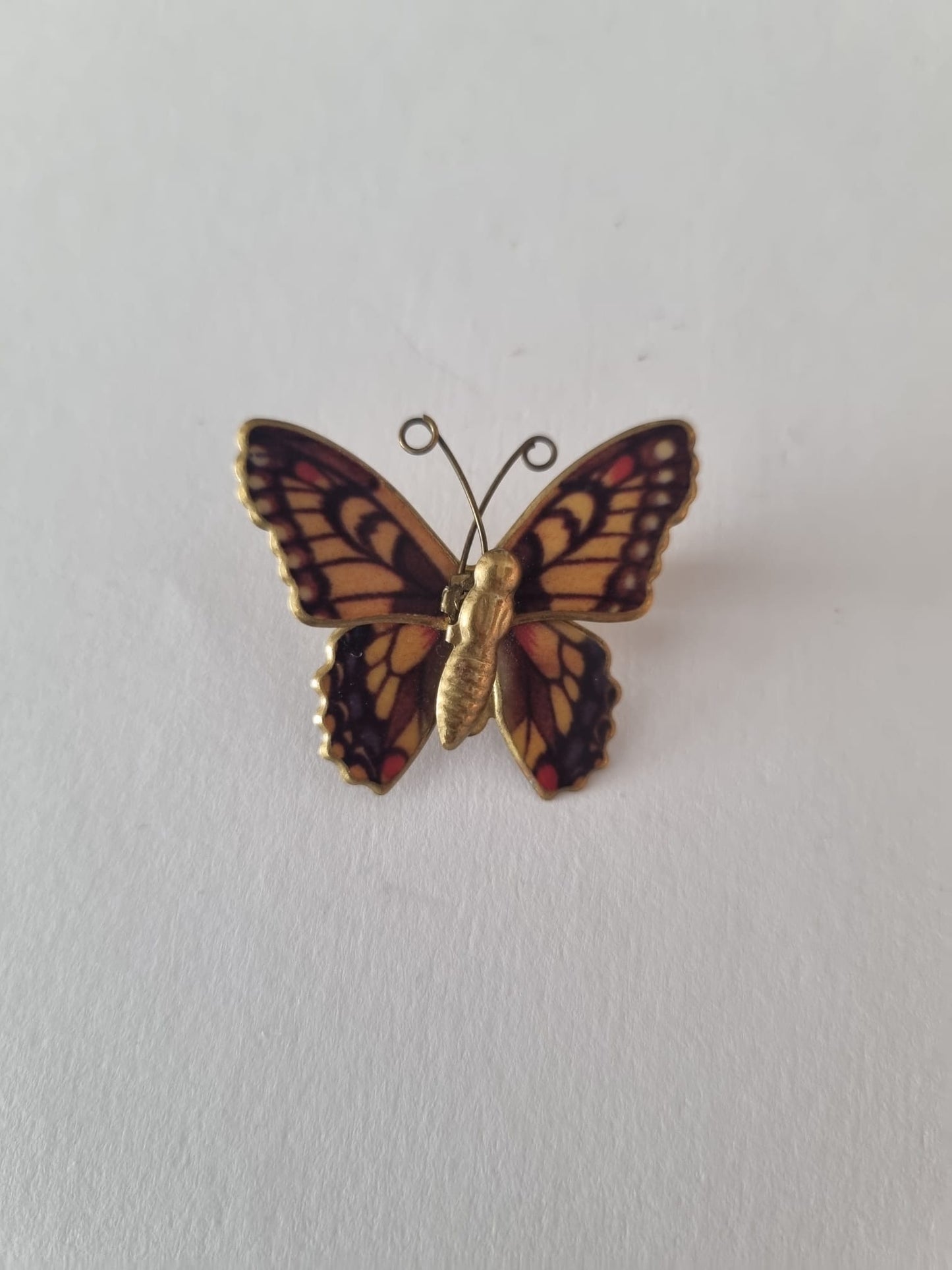 Antique Vintage Beautiful gold tone vintage enamel butterfly brooch